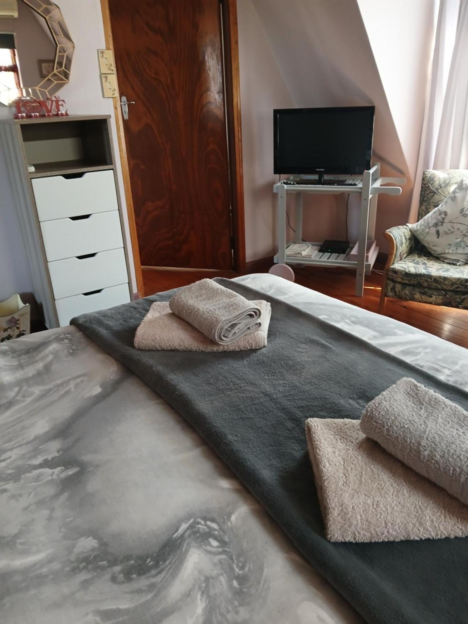 Footprints Of Knysna Apartment Bagian luar foto