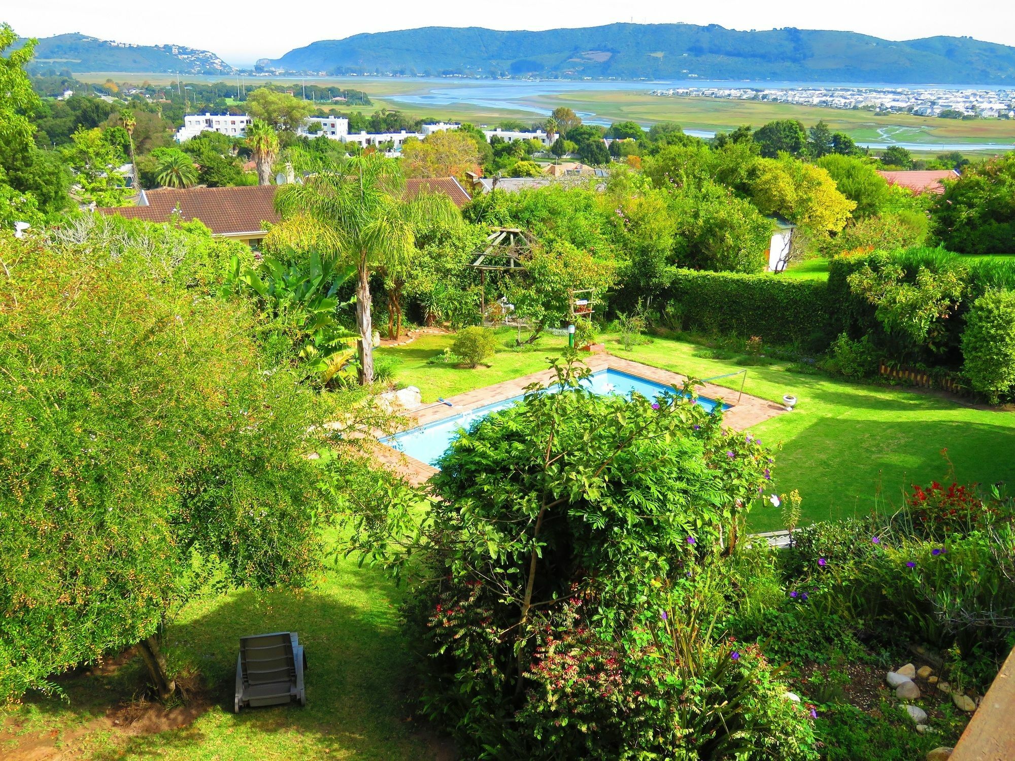 Footprints Of Knysna Apartment Bagian luar foto