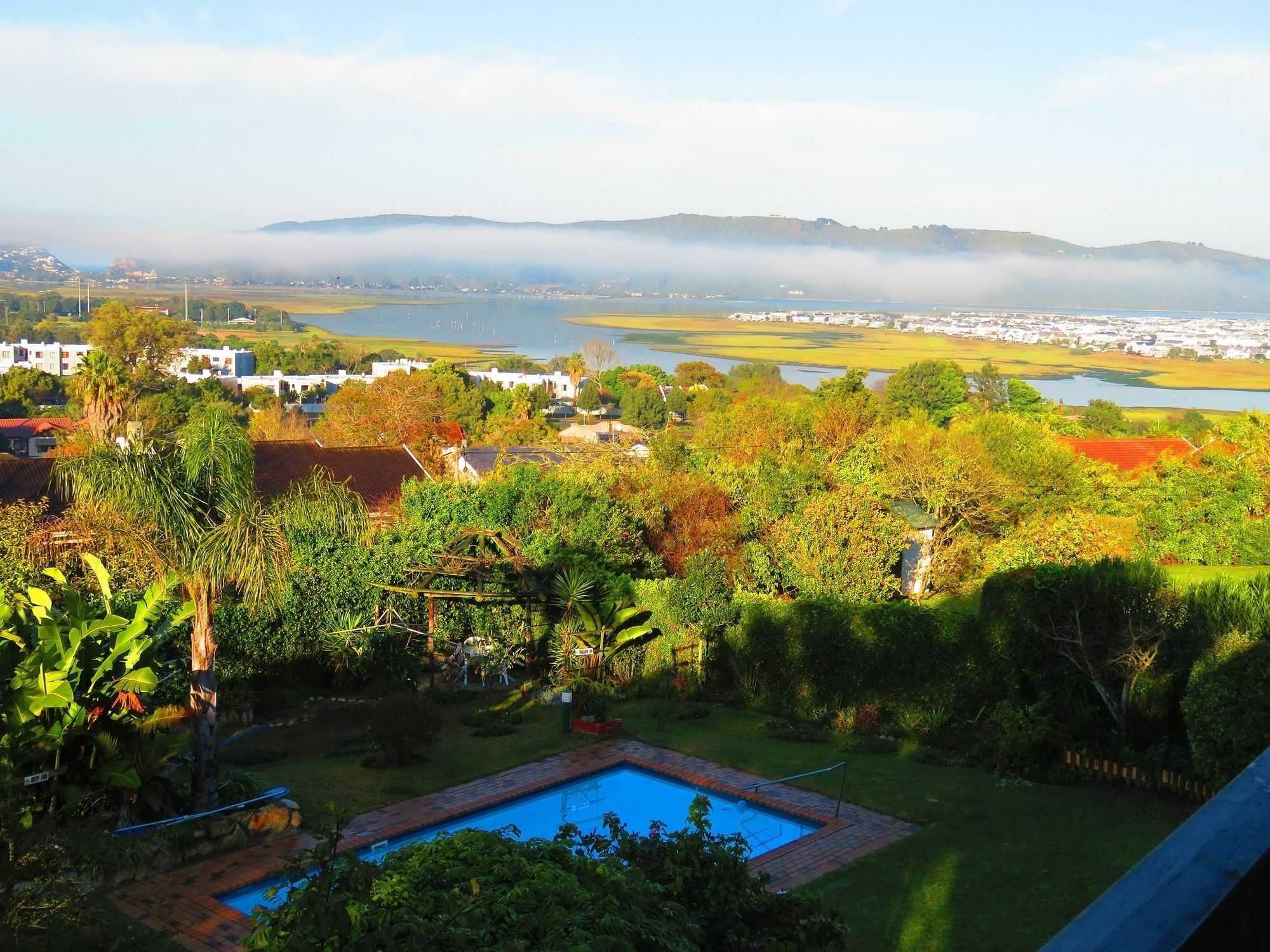 Footprints Of Knysna Apartment Bagian luar foto